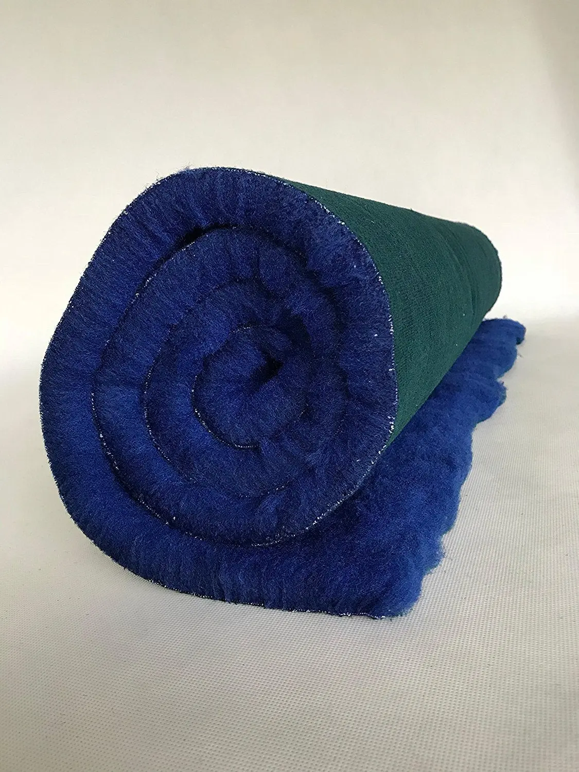 1.2 x 0.785m Washable Bedding Pre-cut for Puppy Runs - 1 Pack - Image 4