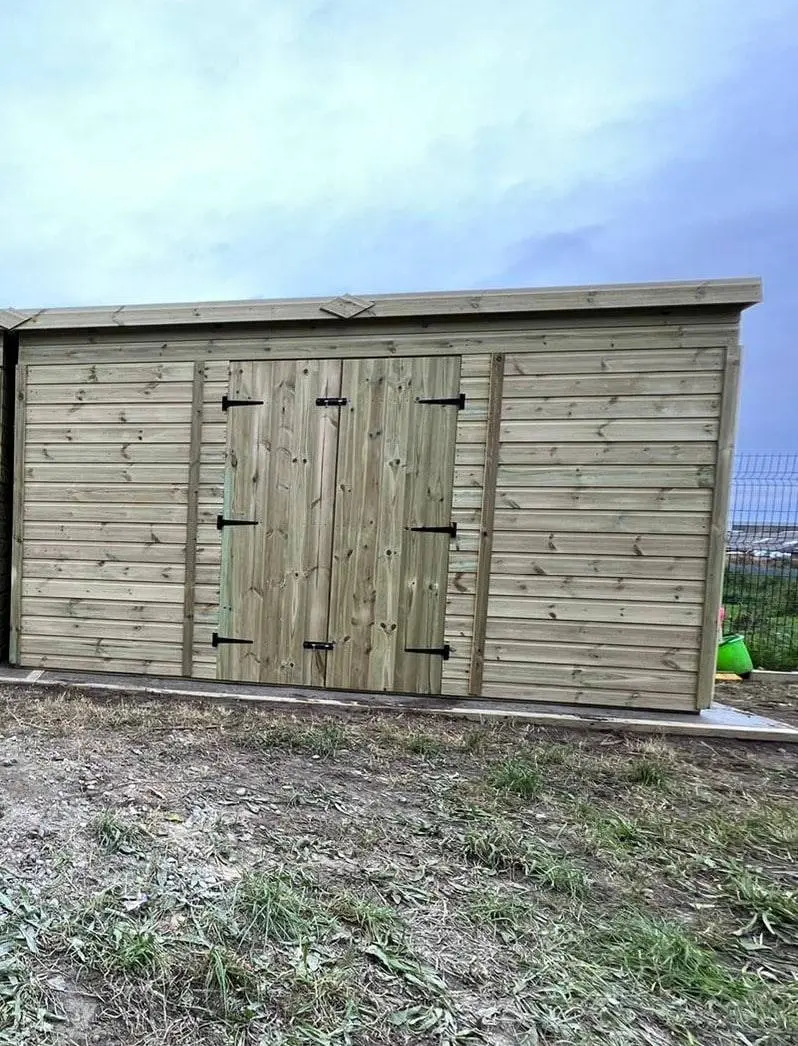 10 x 4 ft Shed with Pent Roof - Image 3