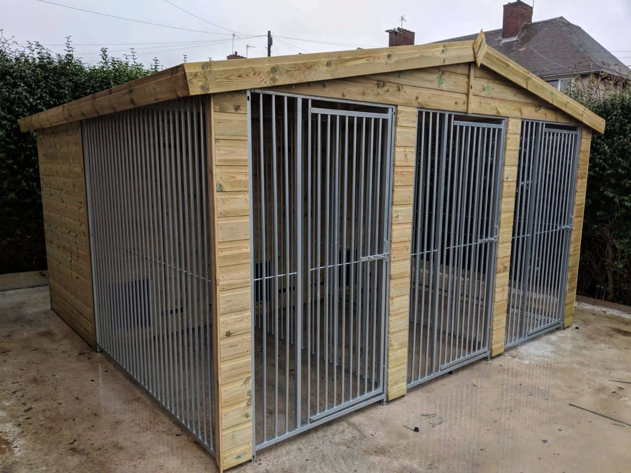 Benchmark Dog Kennel with Apex Roof - Triple 12 x 12ft, Premium Wood Range - Image 5