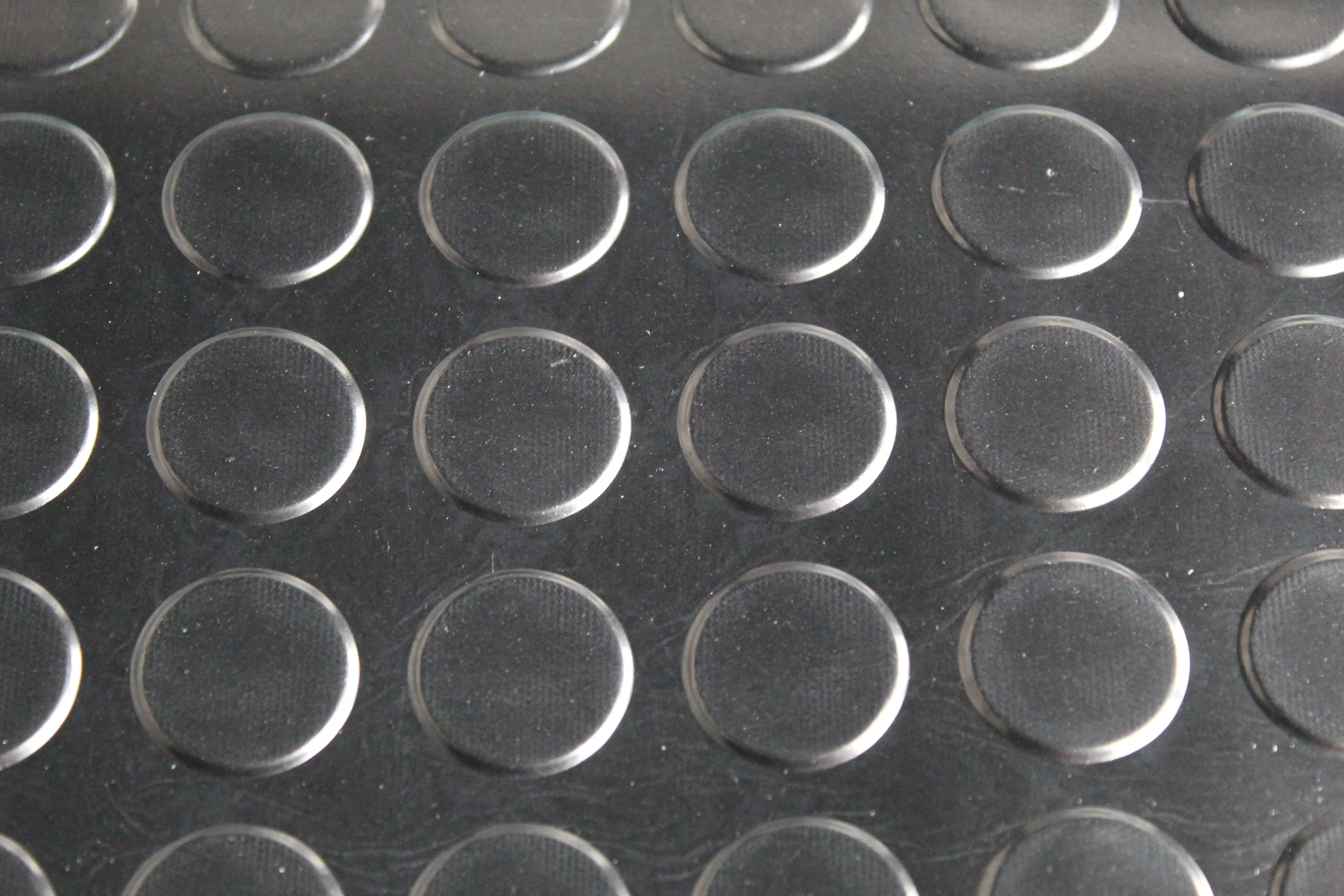 Heavy-duty Non-Slip Rubber Matting - Image 4